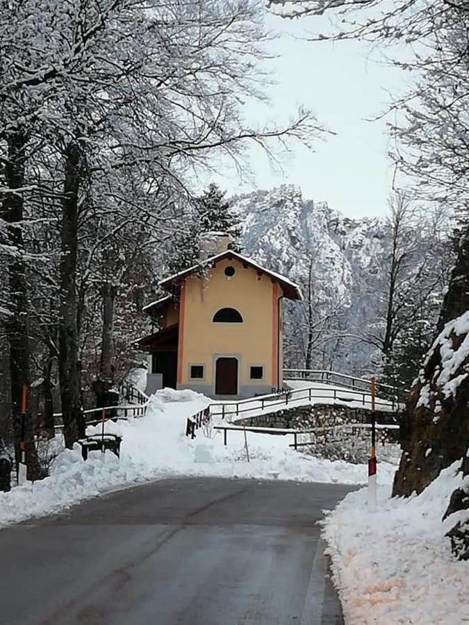 B&B Ai Pini Tiarno di Sopra Exterior photo