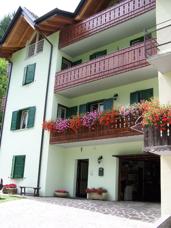 B&B Ai Pini Tiarno di Sopra Exterior photo